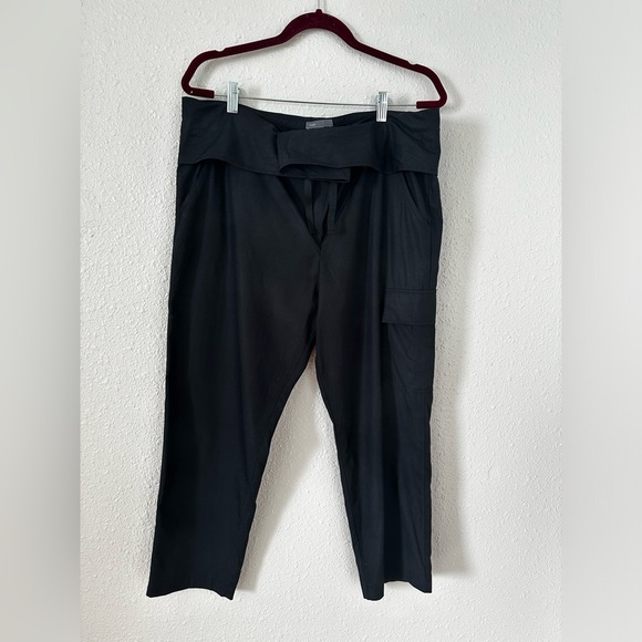 VINCE Womens Fold Over Waist Tapered Leg Cargo Crop Pants Faded Black Size 10 - Picture 1 of 11
